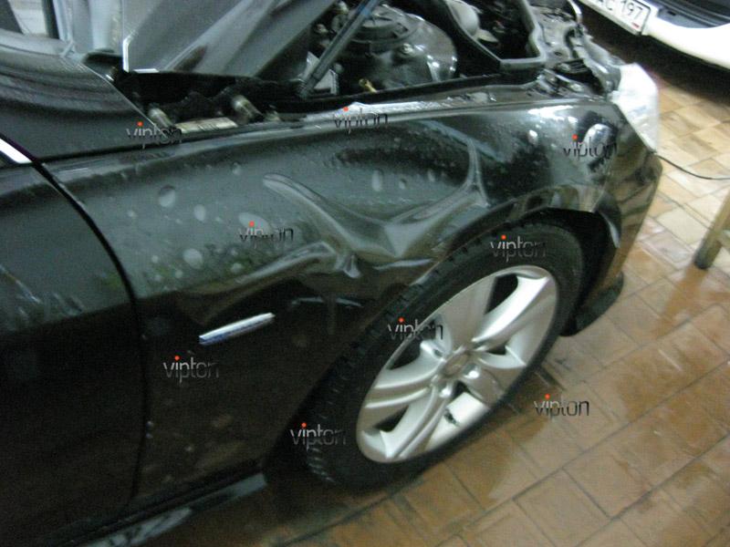 Автомобиль Mercedes-Benz W212.  / анесение антигравийной пленки VENTURESHIELD. 2