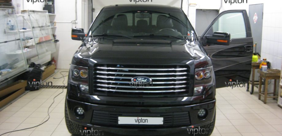 FORD F-150 2