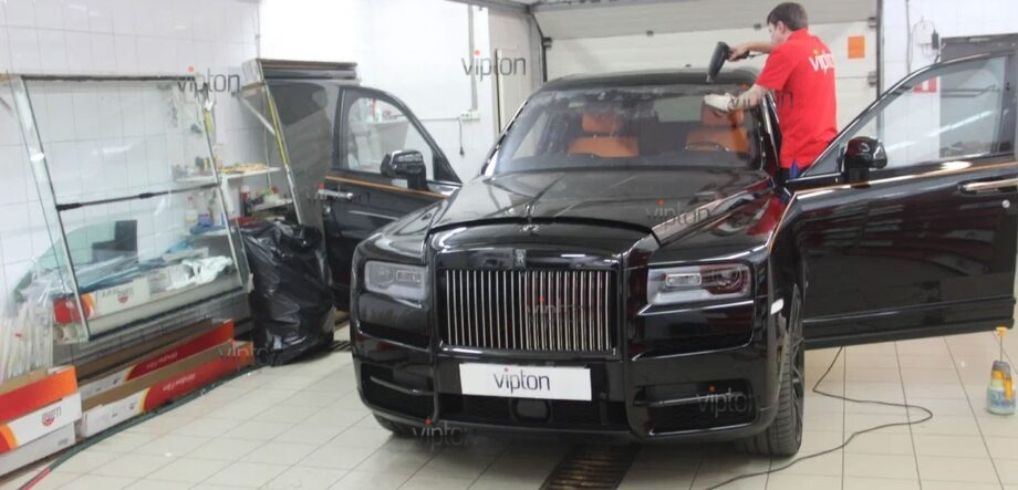 Rolls-Royce Cullinan 9